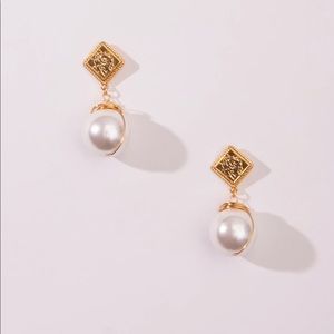 8 Other Reasons Jinju Earrings